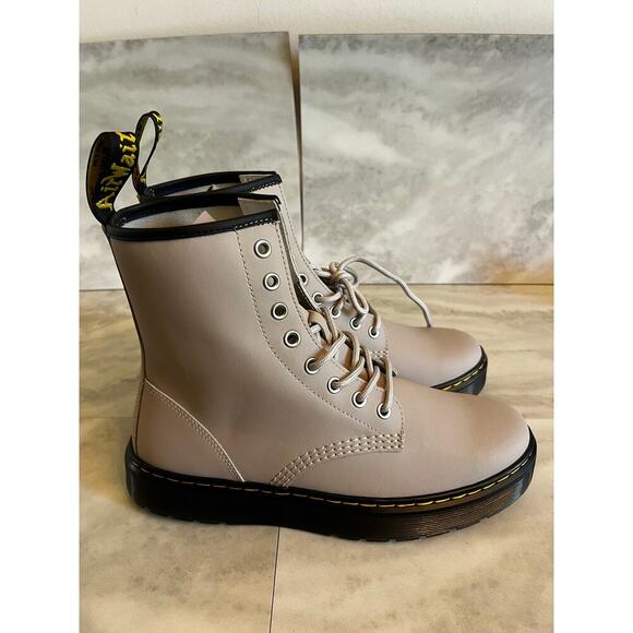 Dr. Martens Zavala Taupe Gray Lace Up Combat Boot Punk Chunky Leather Size 8 - Picture 1 of 9